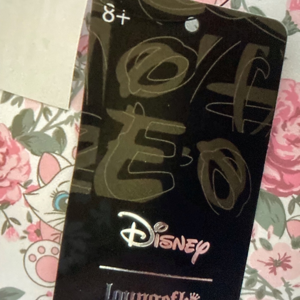 Loungefly - Picture 9 of 9